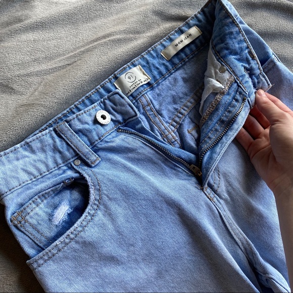 **SOLD** Cotton On Mom Jeans (Size 2) - Picture 5 of 8
